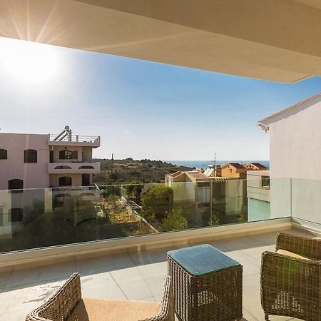 Villa Amelia I Free 9 Seater Mini Van & Pool Калатас Екстериор снимка